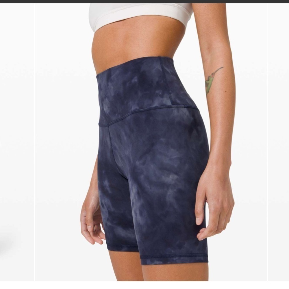 Lululemon / Align Short /  8" Inseam / Diamond Dye / True Navy / Womens / Size 2